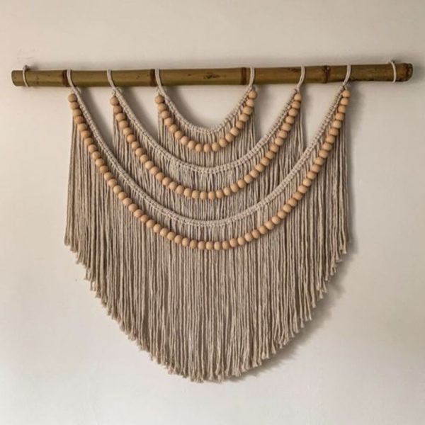 مكرمية جدارية بنى